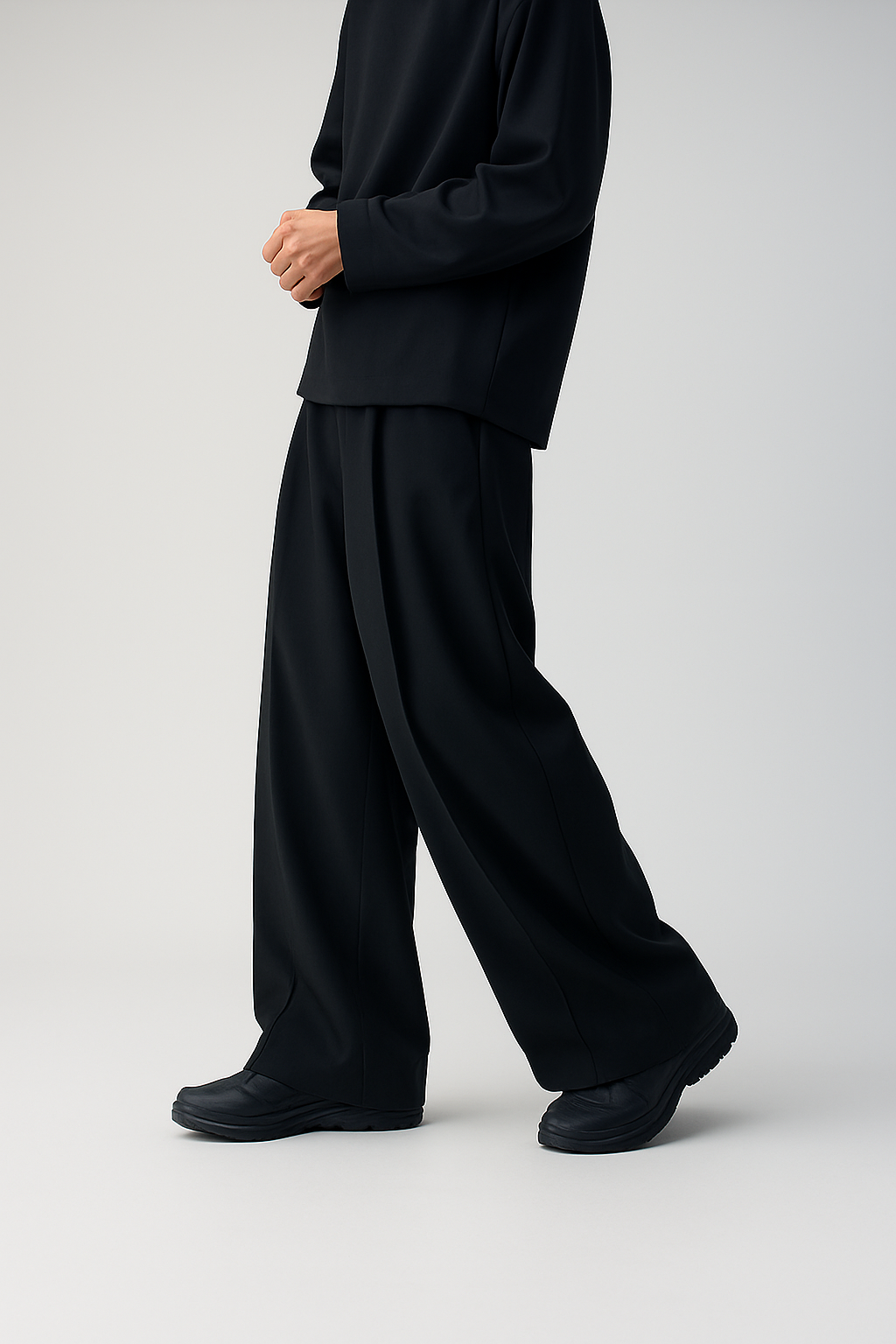 Lightweight Wide-Leg Trouser – Noir