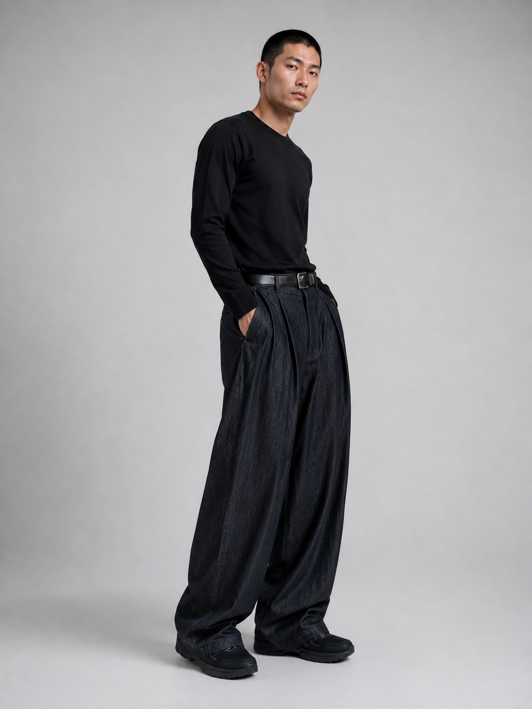 Wide-Leg Pleated Denim - Dark Grey