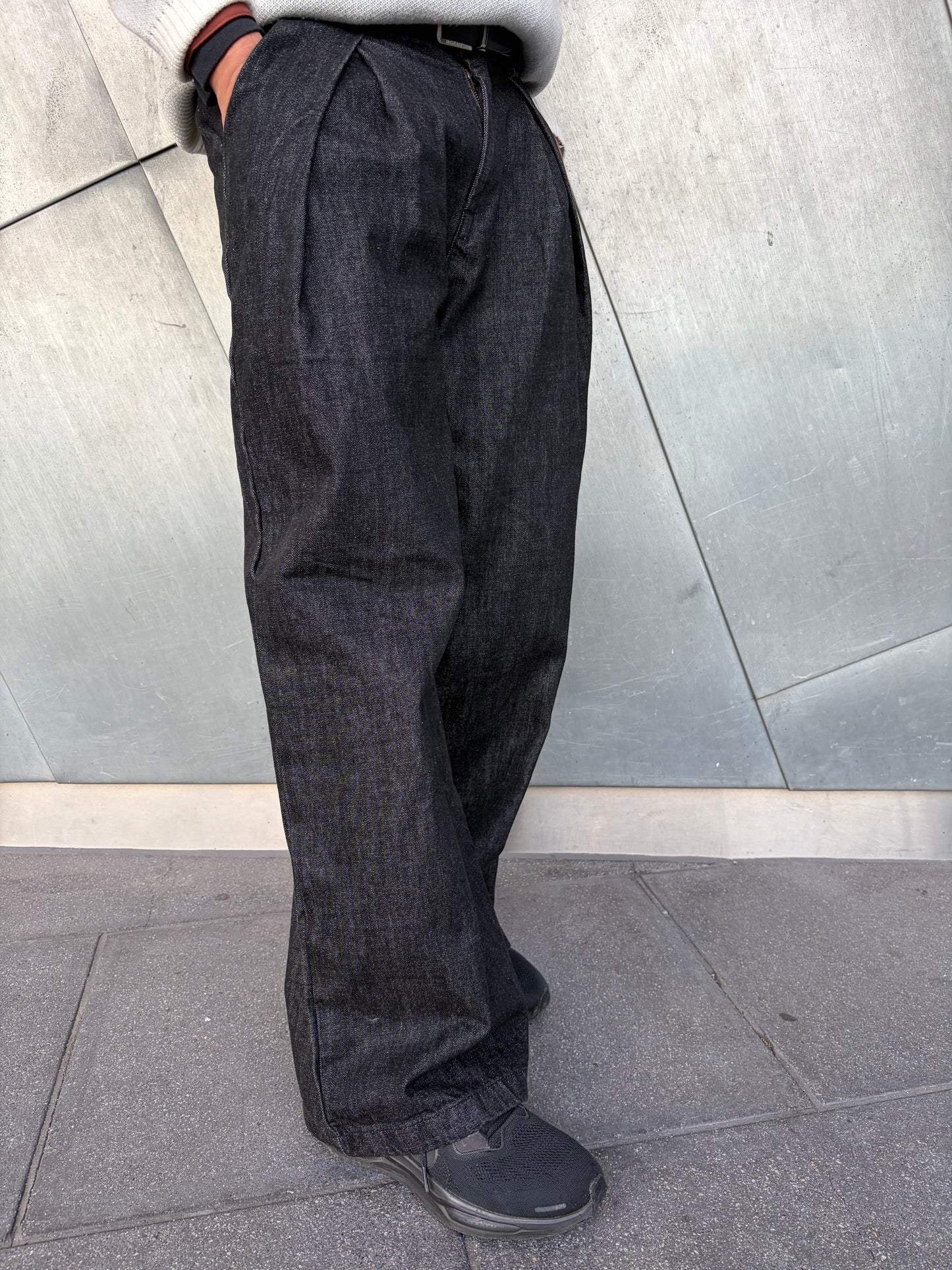 Wide-Leg Pleated Denim - Dark Grey